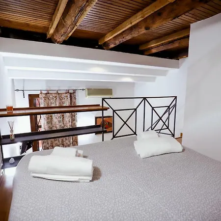 Dante's House - Historical Center Of * Neapol